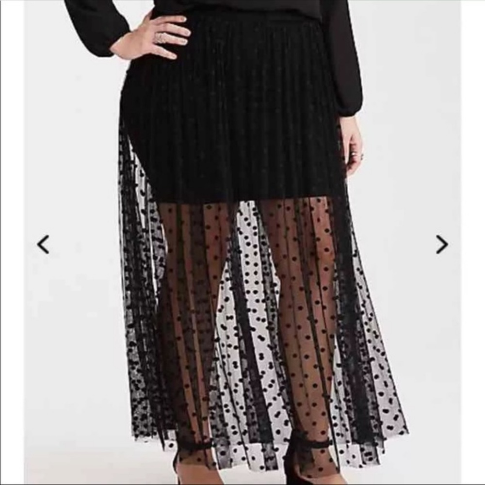 Torrid sheer polka dot maxi skirt sz 2